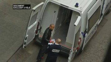 Rohff dans le fourgon de police