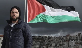 Le rappeur Brav' lance un livre photo pour soutenir la Palestine