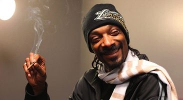 Snoop Dogg clash Caitlyn Jenner et félicite Akon