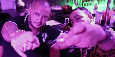Seth Gueko entre dans le guide du routard avec son Bar !