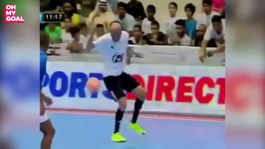 Le contrôle totalement fou de Zidane en futsal (Vidéo)