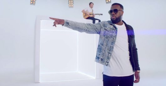 Maître Gims et Vianney invitent Nikita Belluci dans le clip : La même