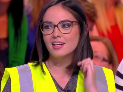 Agathe Auproux répond dans TPMP à ses détracteurs sur sa tenue sexy !