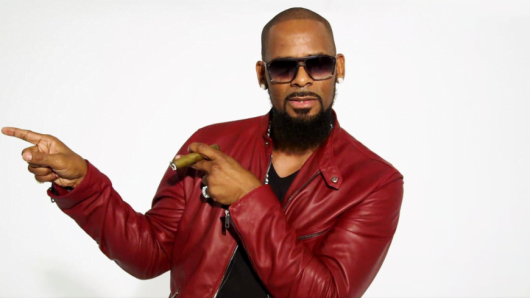 R. Kelly aurait mis enceinte sa cousine de 14 ans d'après son frère !