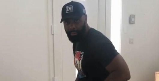 Kaaris se moque de Booba en mettant en scène leur combat fictif !