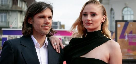 Sophie Turner alias Sansa Stark : sa rencontre improbable avec Orelsan qui lui rend un superbe hommage !