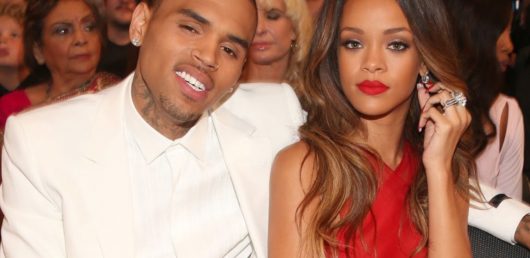 Chris Brown ne lâche pas Rihanna, ses commentaires gênants sur une photo de son ex ! 