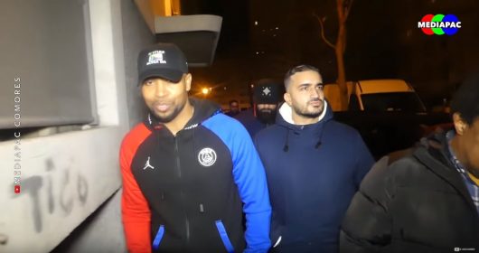 Rohff s'affiche fièrement avec les couleurs du PSG à Marseille, les fans de l'OM le charrient !