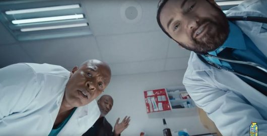 Eminem invite Dr. Dre et Mike Tyson pour le clip Godzilla avec un hommage à Juice WRLD