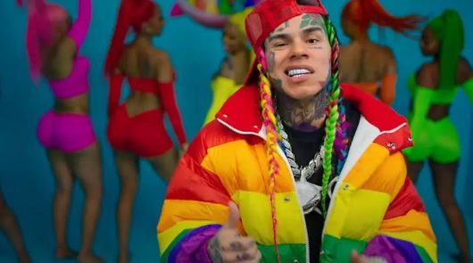 6ix9ine accusé d'acheter des streams pour faire grimper les vues