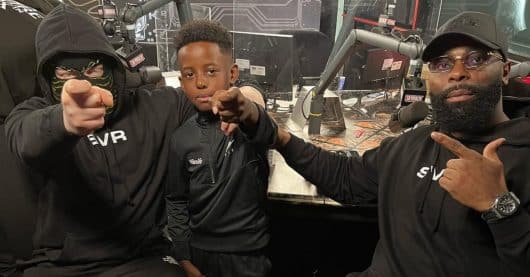 Rayad : un rappeur de 9 ans kick fort et impressionne Kaaris