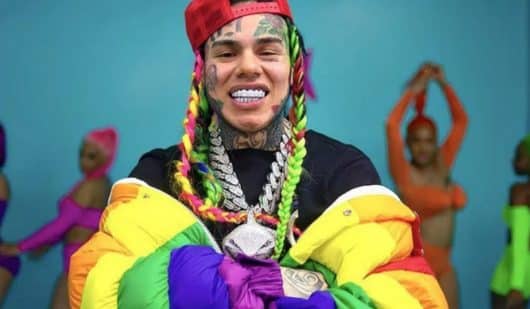 6ix9ine se clash lui-même dans son dernier titre