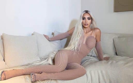 Kim Kardashian sa séance photo plus osée que jamais met le feu