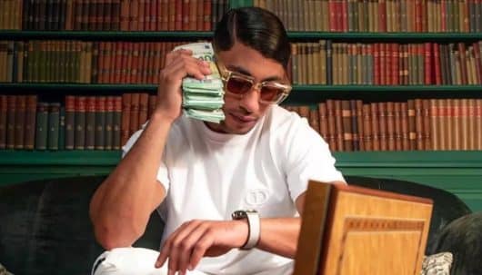 Maes fait une grosse annonce avec un freestyle énervé