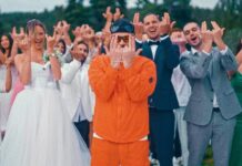 Jul qui débarque dans un mariage pour le clip « Je t’aime »